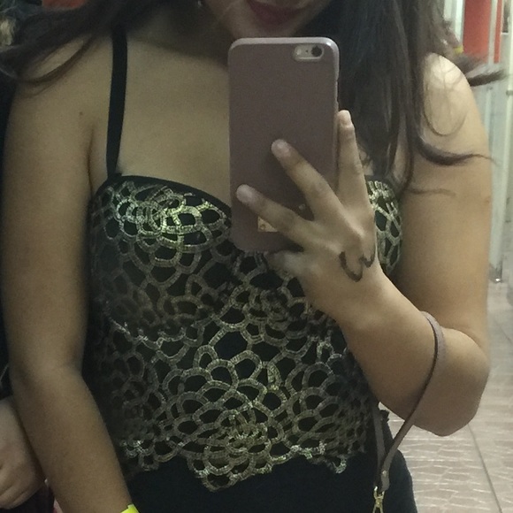 Top - Picture 2 of 2